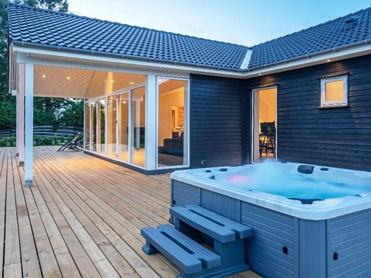 14 Person Holiday Home In V Ggerl Se Bøtø By Kültér fotó